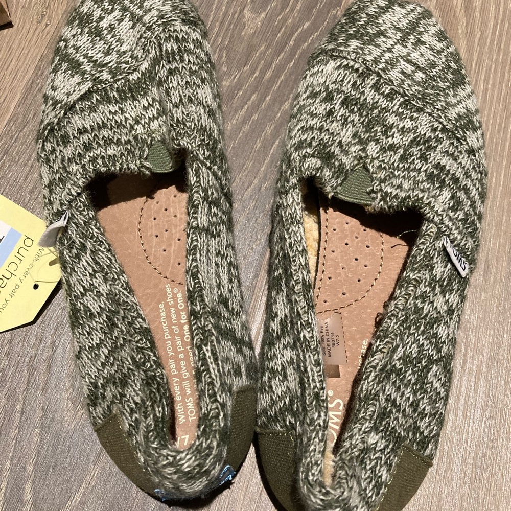 Brand New Toms